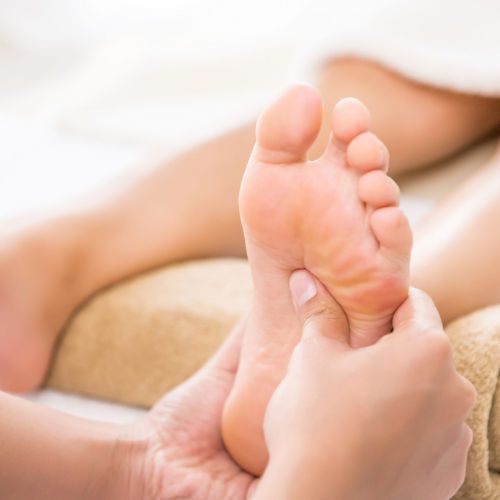 Fuß-Beinmassage mit Öl